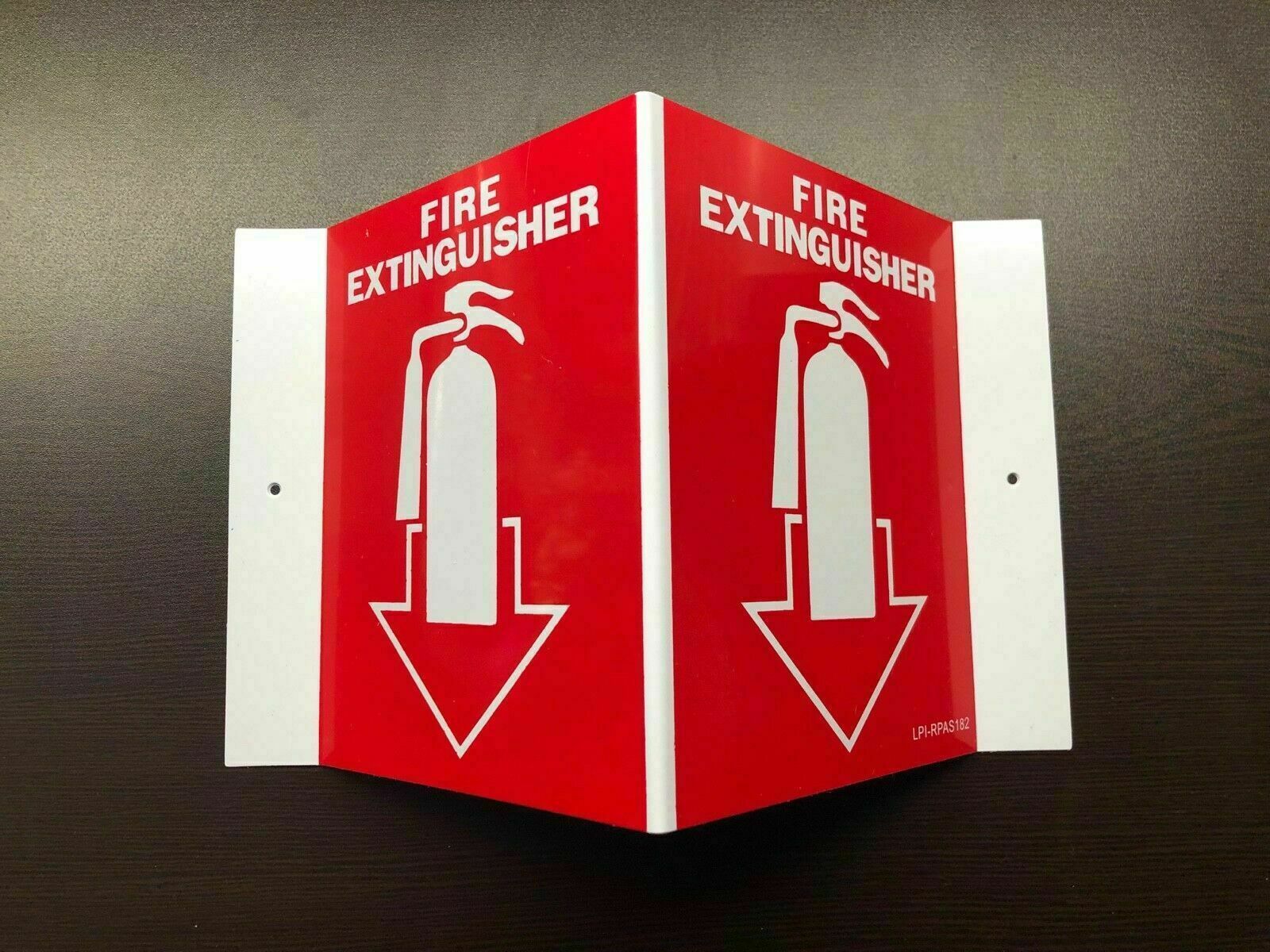 (1-sign) 5 X 6 (3-d) Rigid Plastic Angle "fire Extinguisher Picture" Sign
