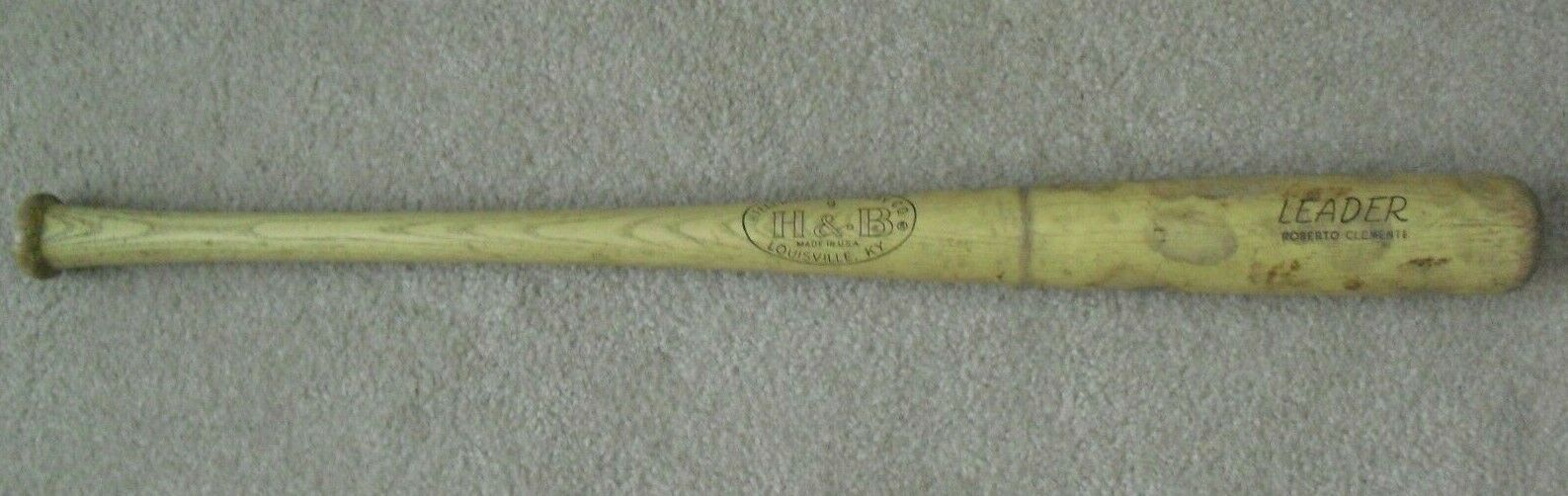 Vintage H&b Hillerich & Bradsby 9 Roberto Clemente Leader Baseball Bat