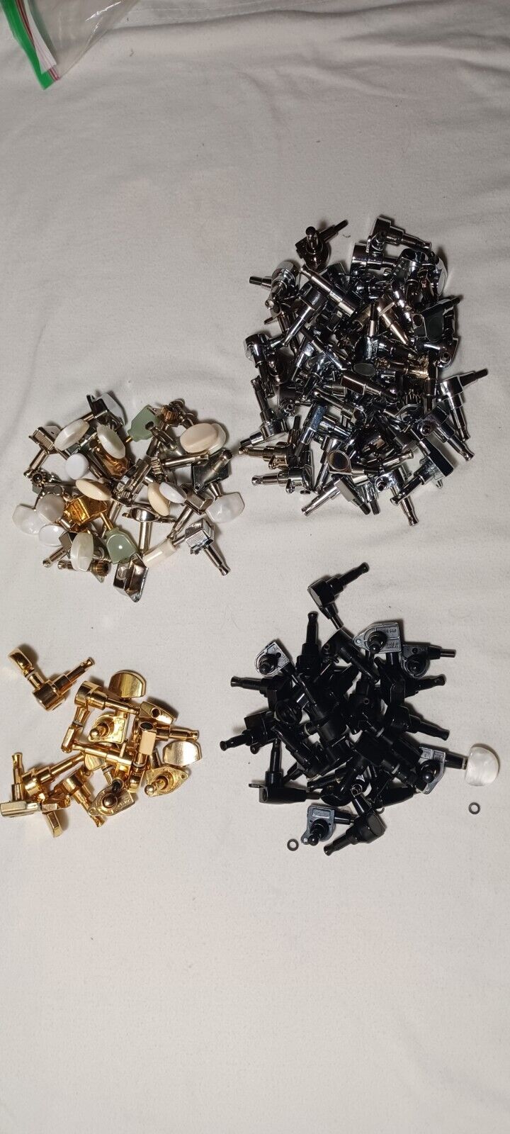 Lot Of +90 Guitar Machine Head Gears And Casings - Chrome/black/gold